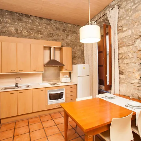 Апартаменти Pelegri - Onyarapartment's Com